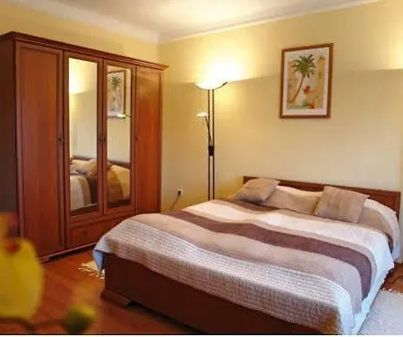 Attila Apartman *